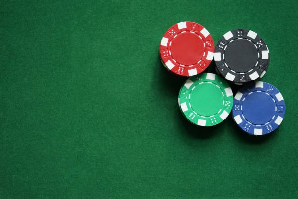Player chat and quick-reply options Chat interface for American Roulette players at bonge slot